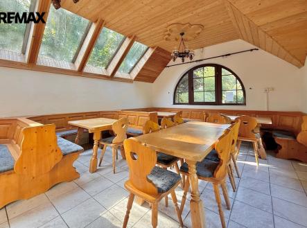 Prodej hotel, 450 m²