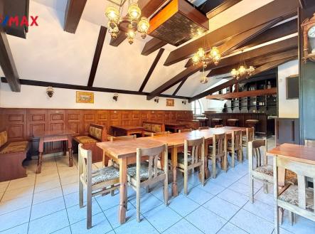 Prodej obchodní prostor, 450 m²