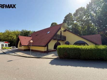 Prodej obchodní prostor, 450 m² obrázek