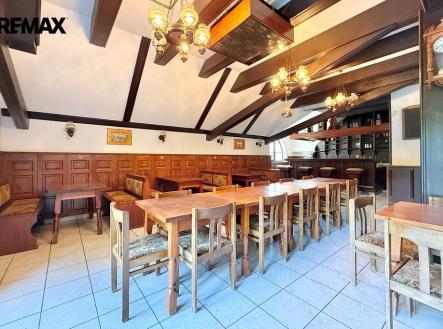 Prodej obchodní prostor, 450 m²