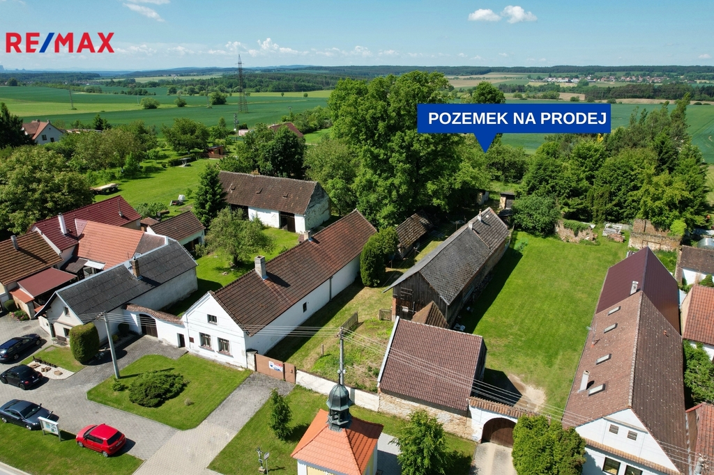 pozemek-na-prodej.jpg
