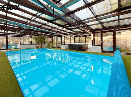 Prodej domu/vily, 650 m²