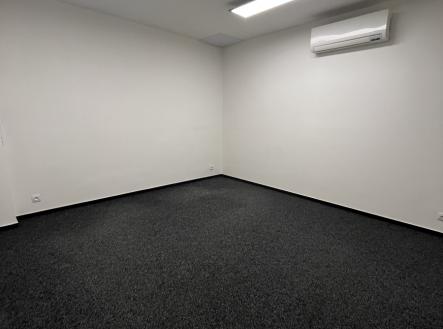 Pronájem kanceláře, 102 m²