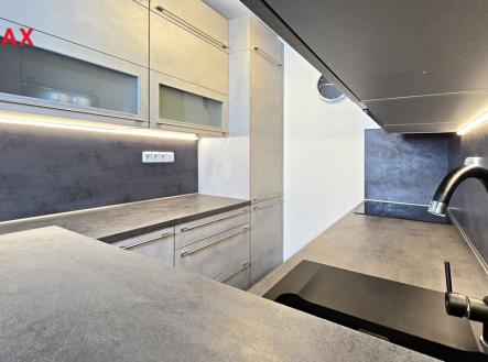 Pronájem bytu, 2+kk, 54 m²