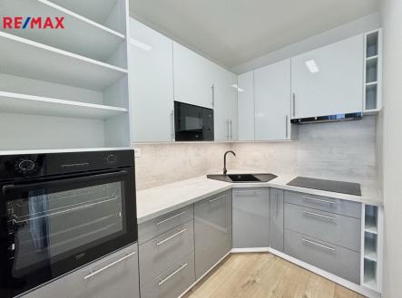 Pronájem bytu, 2+kk, 44 m²