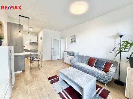 Pronájem bytu, 2+kk, 44 m²