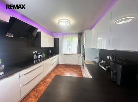 Pronájem bytu, 3+kk, 260 m²