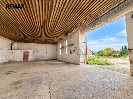 Pronájem zemědělského objektu, 7 245 m²
