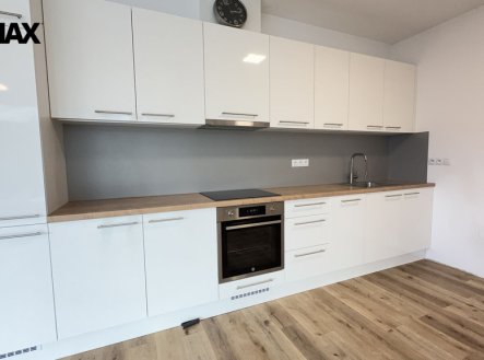 Pronájem bytu, 2+kk, 75 m²
