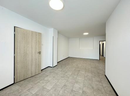 Pronájem - komerční objekt, jiný, 186 m²