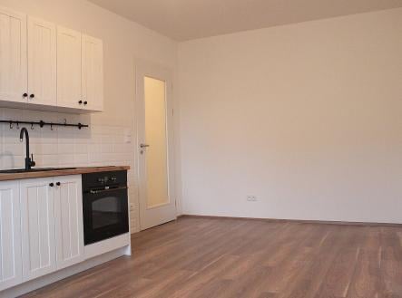 Pronájem bytu, 1+kk, 32 m²