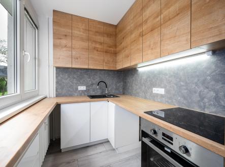 Pronájem bytu, 2+kk, 43 m²