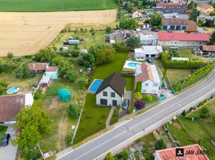 Prodej pozemku pro bydlení, 1 045 m²