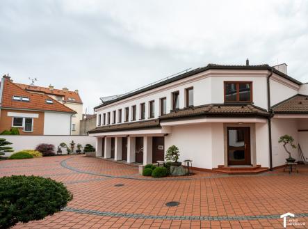 Pronájem bytu, 3+kk, 92 m²