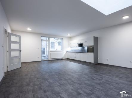 Pronájem bytu, 2+kk, 82 m²