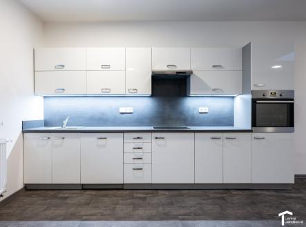 Pronájem bytu, 2+kk, 82 m²