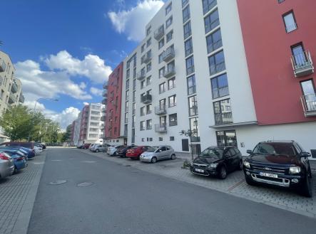 Pronájem bytu, 1+kk, 38 m²