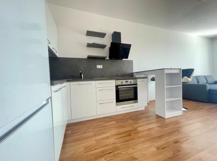 Pronájem bytu, 1+kk, 38 m²