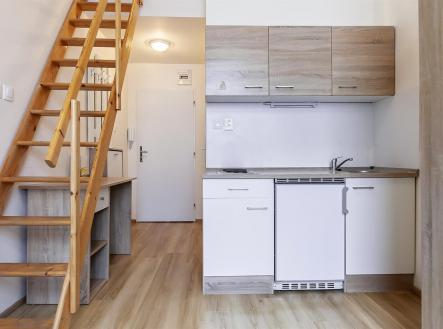 Pronájem bytu, 1+kk, 22 m²