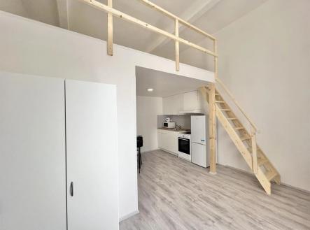 Pronájem bytu, 1+kk, 22 m²