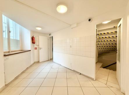 Pronájem obchodní prostor, 120 m²