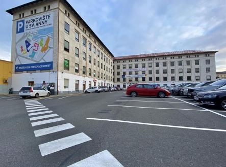 Pronájem skladovací prostor, 735 m²