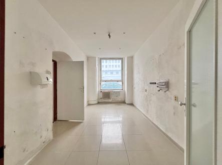 Pronájem kanceláře, 200 m²