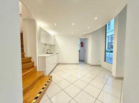 Pronájem - restaurace, 120 m²