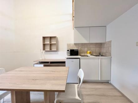 Pronájem bytu, 1+kk, 24 m²