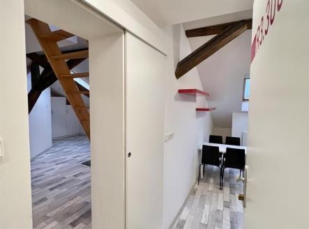 Pronájem bytu, 2+kk, 66 m²