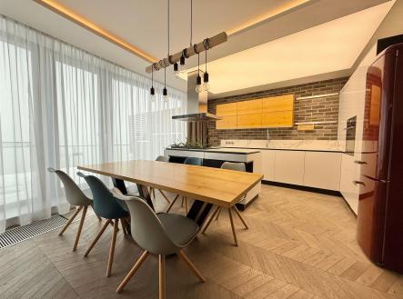 Pronájem bytu, 3+kk, 98 m²