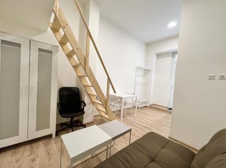 Pronájem bytu, 1+kk, 23 m²