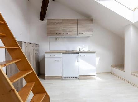 Pronájem bytu, 1+kk, 28 m²