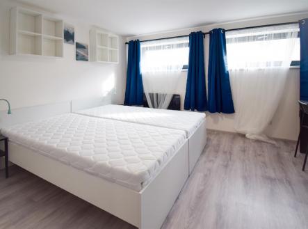 Pronájem bytu, 2+1, 40 m²