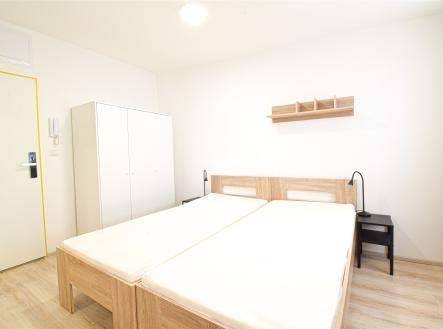 Pronájem bytu, garsoniéra, 18 m²