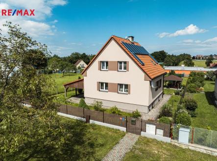 Prodej - dům/vila, 209 m² obrázek