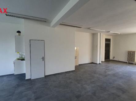 Pronájem - obchodní prostor, 90 m²