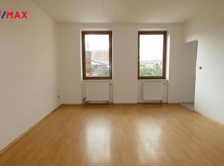 Pronájem bytu, 1+kk, 35 m²