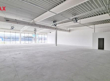 Pronájem obchodní prostor, 476 m²