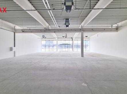 Pronájem obchodní prostor, 476 m²