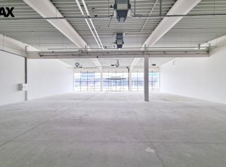 Pronájem obchodní prostor, 476 m²