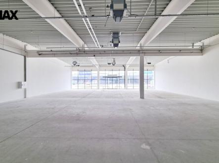 Pronájem obchodní prostory, 476 m²