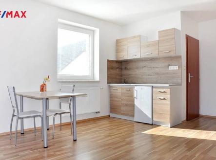 Pronájem bytu, 1+kk, 32 m²