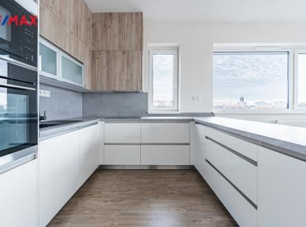 Pronájem bytu, 3+kk, 152 m²