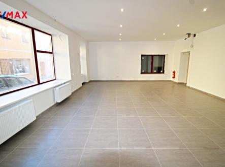 Pronájem - obchodní prostor, 63 m²