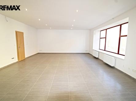 Pronájem obchodní prostory, 62 m²