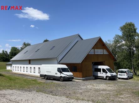 Pronájem - skladovací prostor, 182 m²