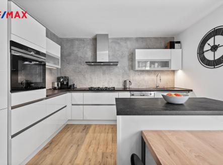 Prodej domu/vily, 208 m² obrázek