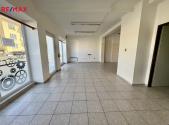 Pronájem obchodní prostor, 74 m²