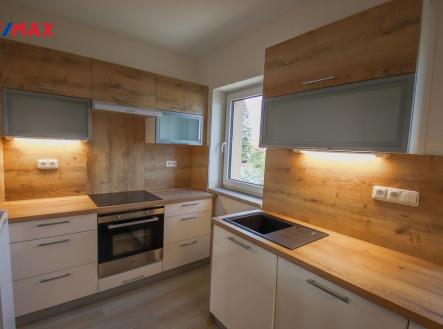 Pronájem bytu, 3+1, 82 m²